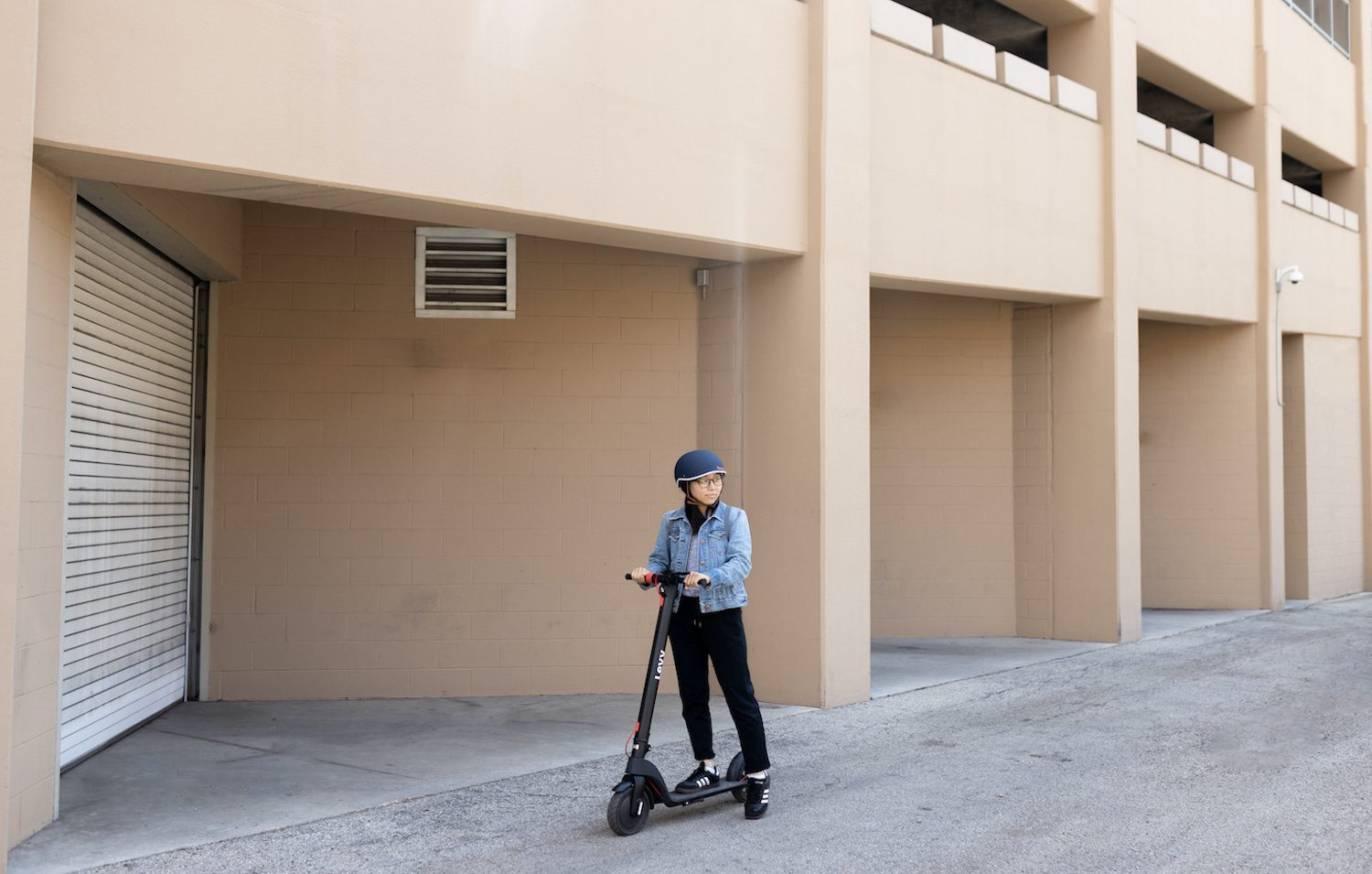 SAFE AND STYLISH ELECTRIC SCOOTER HELMETS